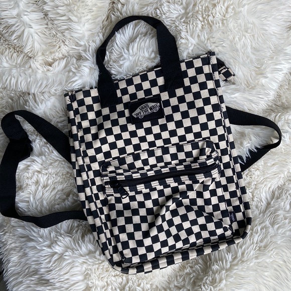 Vans Handbags - Vans back pack🖤🖤